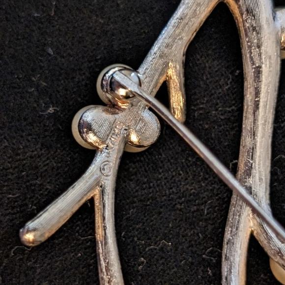 Trifari Signed (Crown Over 'T') Silver Tone Faux Pearl Branch Brooch Rare Find - Picture 6 of 6